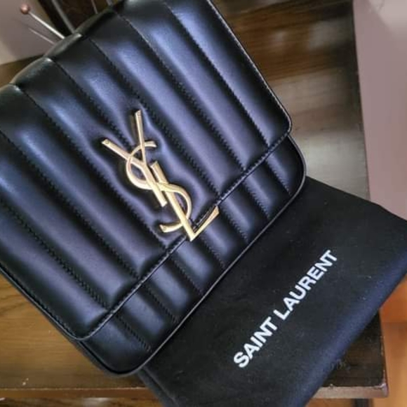 SOLD Yves Saint Laurent Vicky Crossbody Bag - Picture 2 of 6